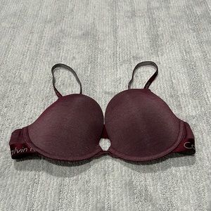 Calvin Klein Women’s Lined Demi Bra